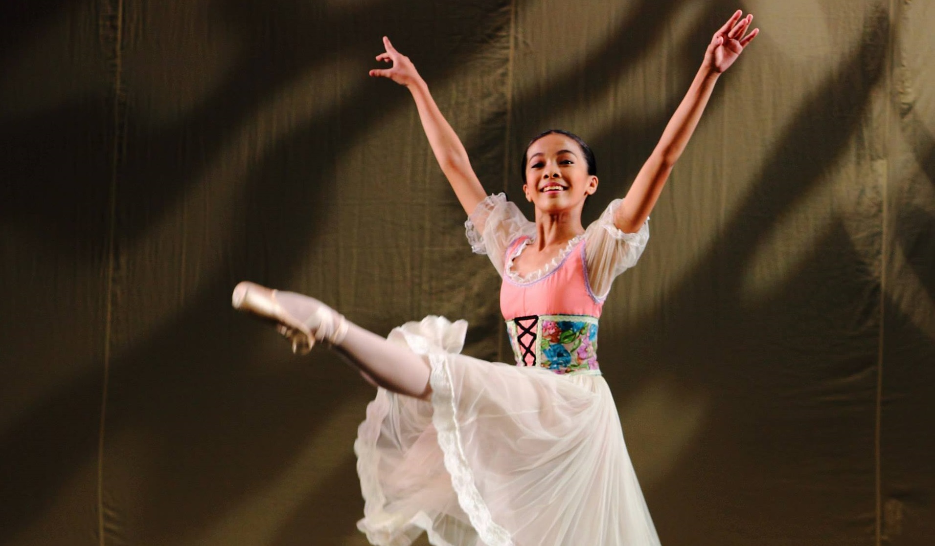 Neeka Barroso fulfills her ballerina dreams