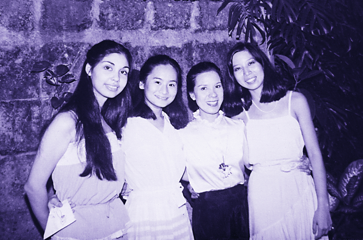 Lisa and her mentor are flanked by Sophia Radaic (left) and Mary Ann Santamaria, her schoolmates and fellow ballet students at St. Theresa’s College School of Dance. 
