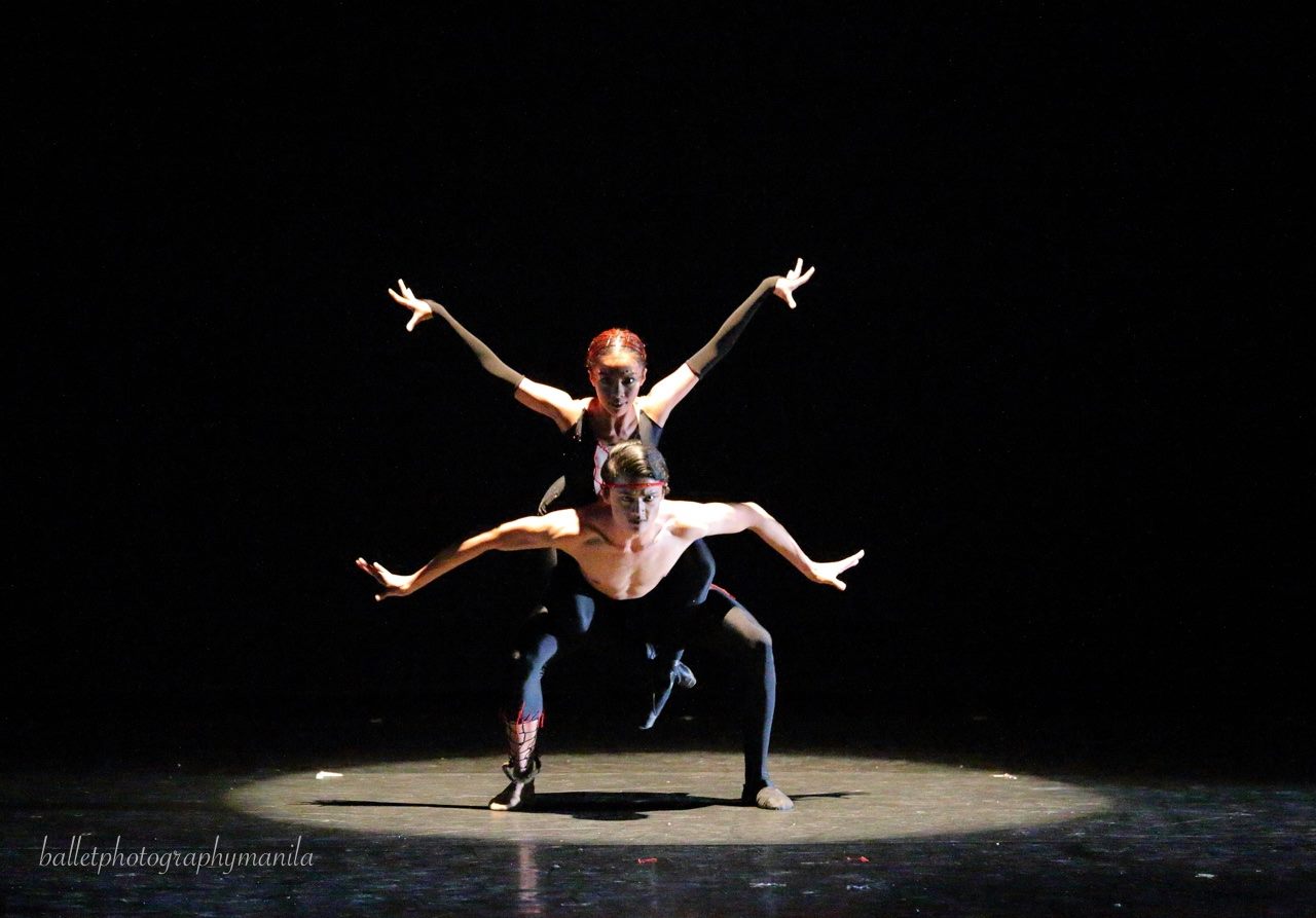 Joshua and Nicole's self-assured performance of Agnes Locsin's Arachnida at Ballet Manila's World Dance Day showcase was a show-stopper. Photo by Konrad Ong 