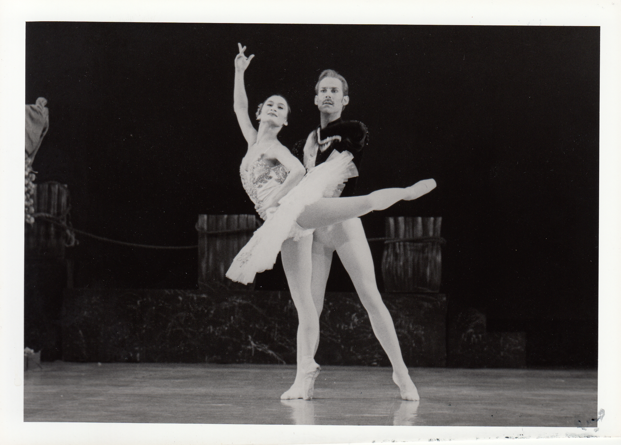 Wes Chapman, also of American Ballet Theater, dances with Lisa Macuja in another show of Don Quixote at the Cultural Center of the Philippines in 1993. 